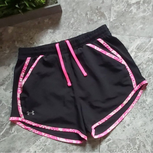 Under armour shorts - Picture 1 of 4